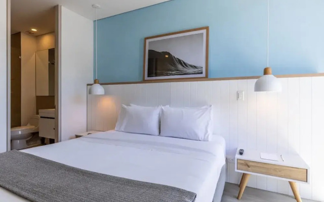 w Stylish 1BR in Chic