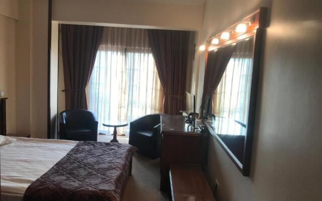 Hotel Ana