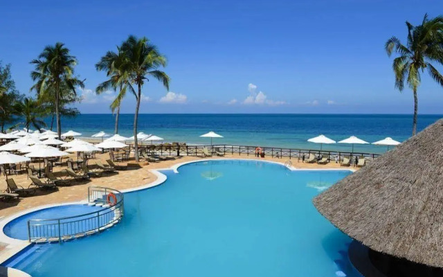 Ledger Plaza Bahari Beach