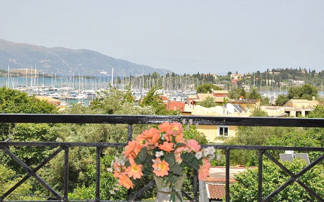 Hotel Pyrros