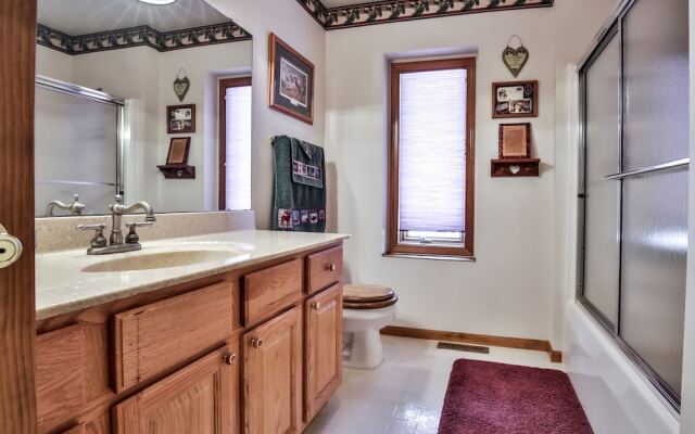 Pickerel Point Executive - 5 Br Home
