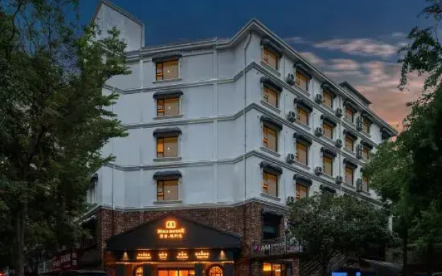 Pure Time Style Hotel