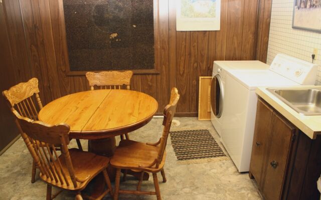 Black Bear Crossing - Pet Friendly - Newly Remodeled