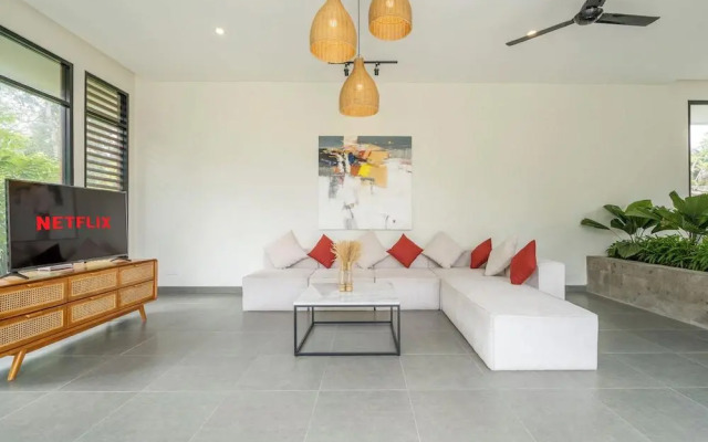 Villa The Kayu by GORO