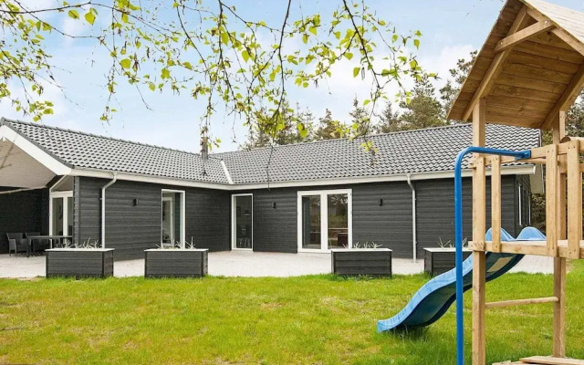 8 Person Holiday Home in Blavand