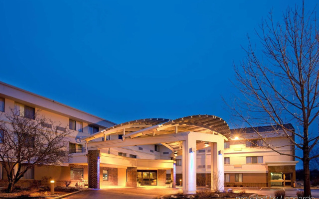 Holiday Inn Express Milwaukee-West Medical Center by IHG