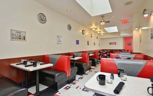 Holiday Inn NYC - Lower East Side by IHG