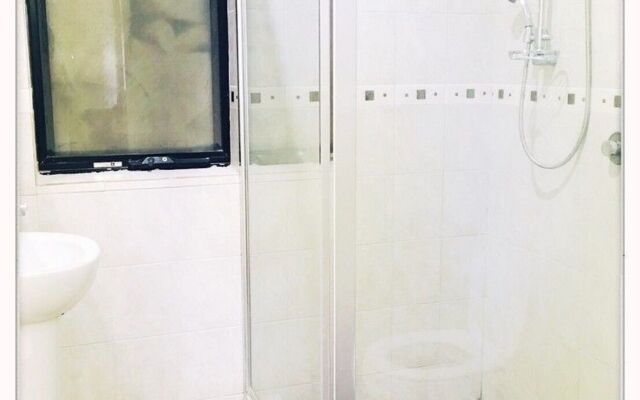 Downtown Backpackers Hostel - note - Valid Passport required for check in