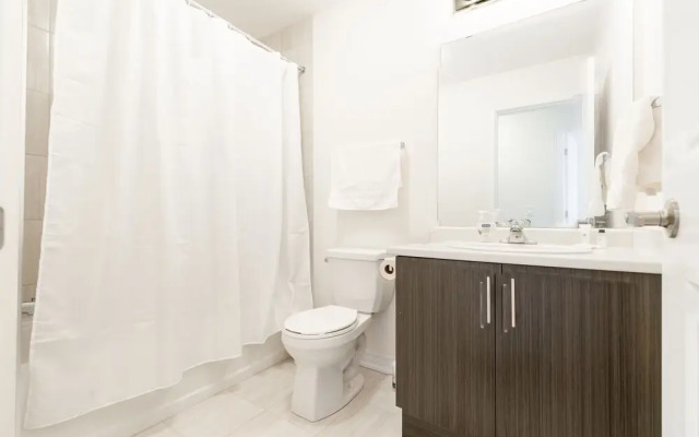 Extravagant Brand New Town House