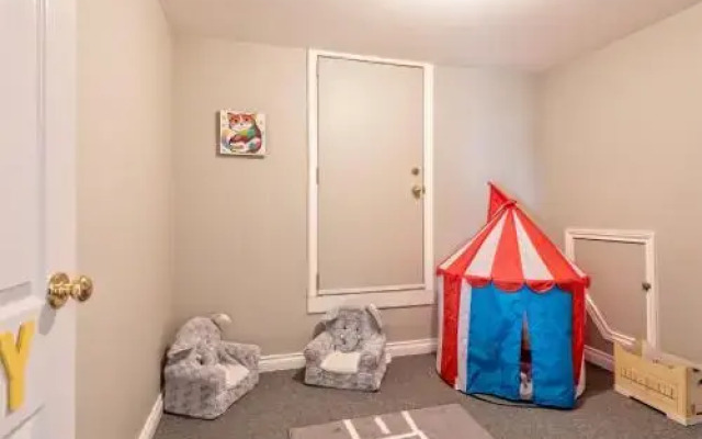 Sunset Peak - 3 Bed / 4 Bath Home