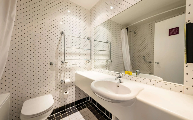 Milestone Peterborough Hotel A1M, Sure Hotel Collection