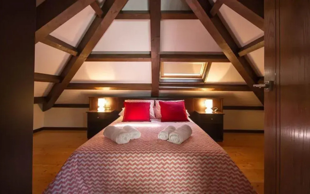 Apartment in O Pindo, A Coruna 102010