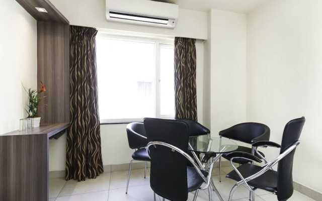 Apple Hotel By OYO Rooms