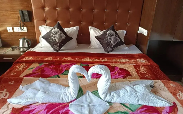 Hotel 7 Heights by OYO Rooms