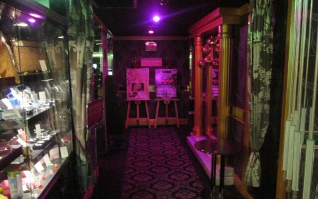 Hotel Ikutama Love - Adults Only