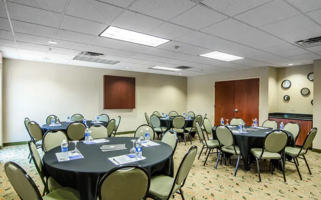 Sleep Inn & Suites Van Buren