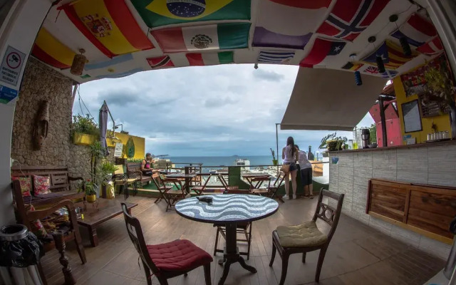 Babilonia Rio Hostel