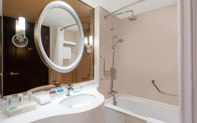 Holiday Inn Shanghai Pudong Nanpu by IHG