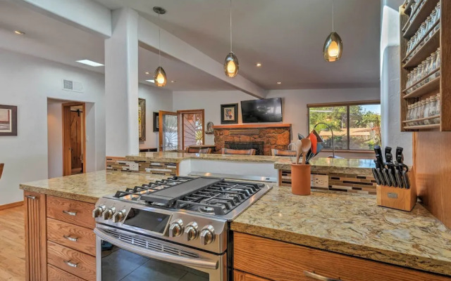 Patio & Views: Peaceful Sedona Getaway!
