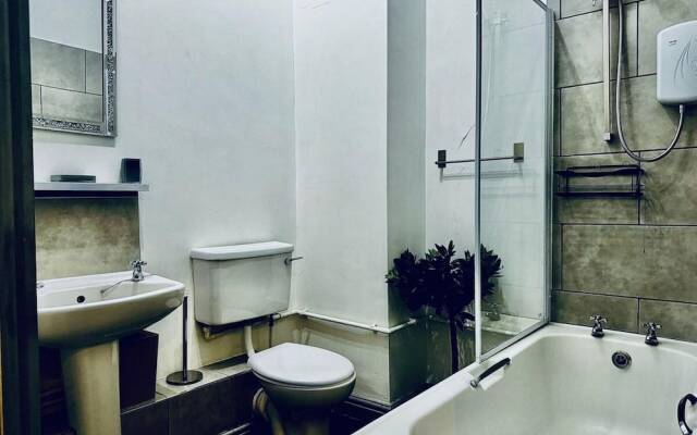 Captivating 2-bed Apartment in Liverpool