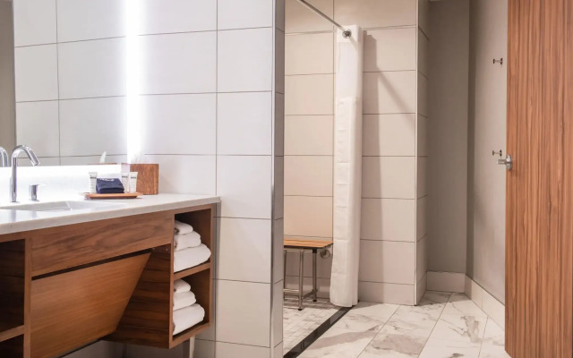 The Charter Hotel Seattle, Curio Collection by Hilton