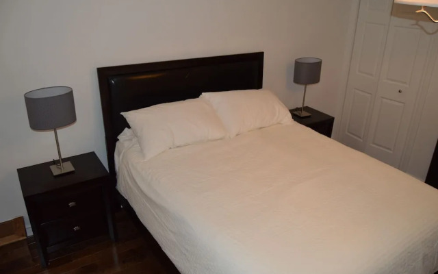 The Rock apartment - mtlFlats