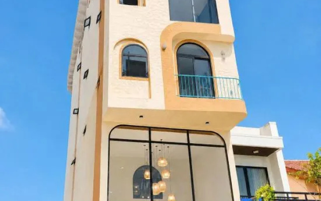 La Riva Riverside Hue Hotel & Rooftop – Exterior – Hue