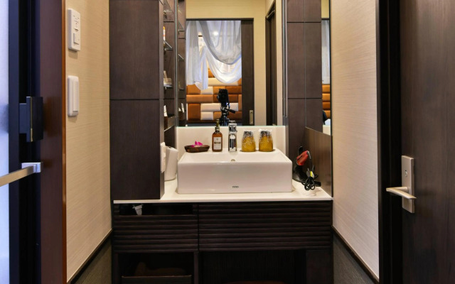 Hotel Petit Bali Garden Shin Okubo - Shinjuku Sta 10min walk -