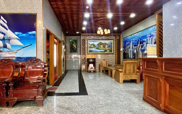 Hoang Quan Hotel  - Go Vap