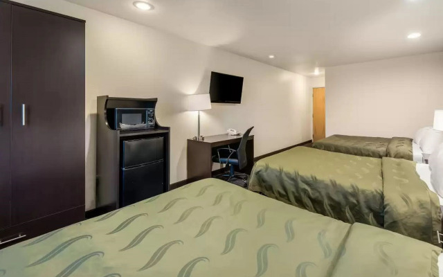 Quality Inn & Suites near NAS Fallon