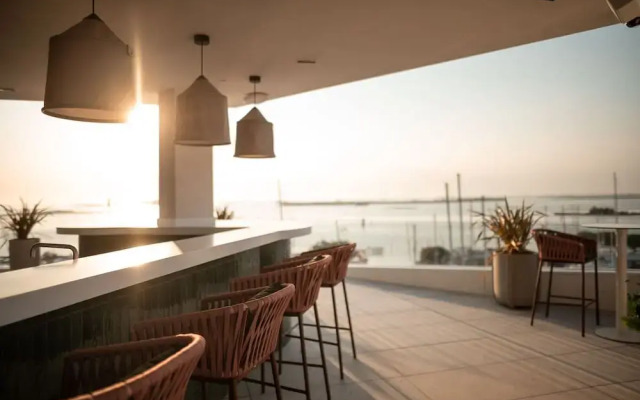 Laguna Faro Suites - Adults Only & Free Beach