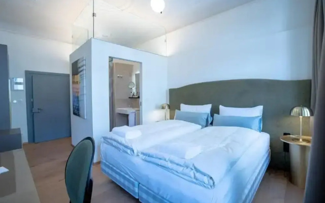 Maxim Suites by Elias Holl