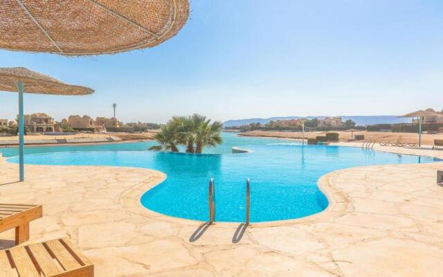 Sabina Classy 1 BR Apartment Lagoon view & Pool El Gouna