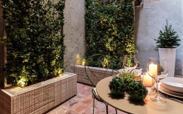 Casa Reds, THE SMART LUCCA APARTMENT SUITE inside the Walls