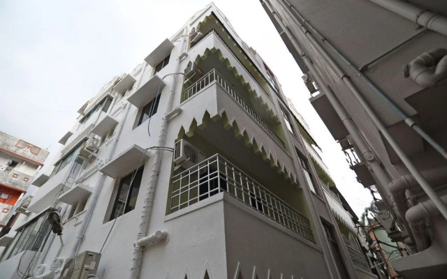 Oyo 24312 Maple The Residence