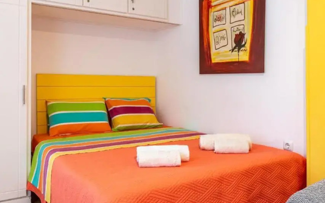 Sunny 35 sq m @historic center-bohemian Psyri-VFM