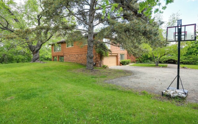 15 Mi to Downtown Minneapolis: Retreat on 5 Acres