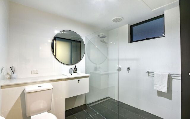 Aloha Central Premium Studios