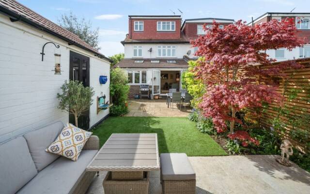 A Delightful 4-bedroom Home With a Private Garden