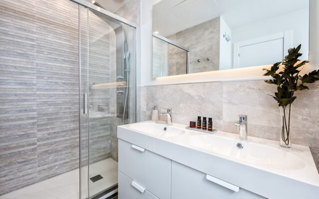 Genteel Home Plaza del Teatro