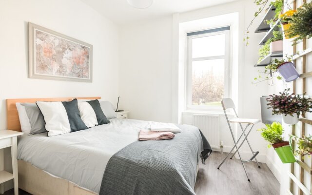 Lovely Modern Apartment at the Shore