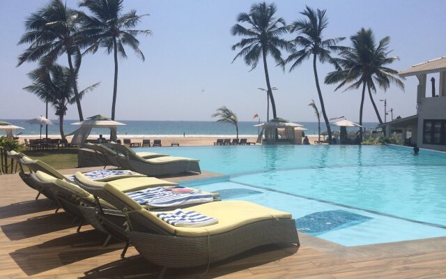 Avenra Beach Hotel