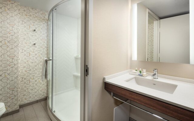 Holiday Inn Long Beach - Downtown Area