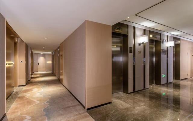 Echeng Hotel Nanning Railway Station Huqiu Building