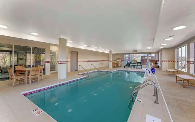 Country Inn & Suites By Carlson Cuyahoga Falls