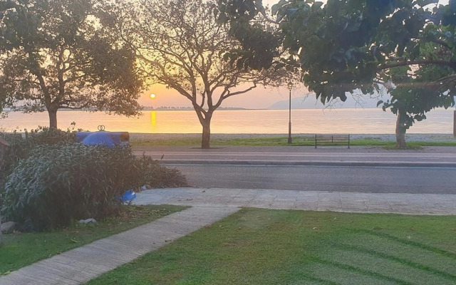 Nafpaktos Seaside Apartment