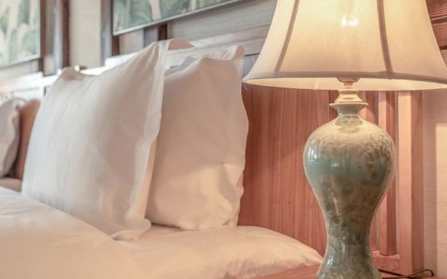 Floral Hotel Yuxi Fuxianhu Bolianchen