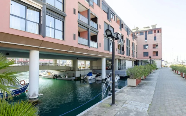 Dock of the Bay Genova