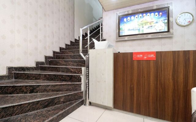 OYO 27670 Ts Hotel