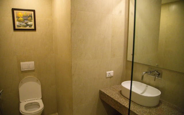 Four Leaf Service Suites